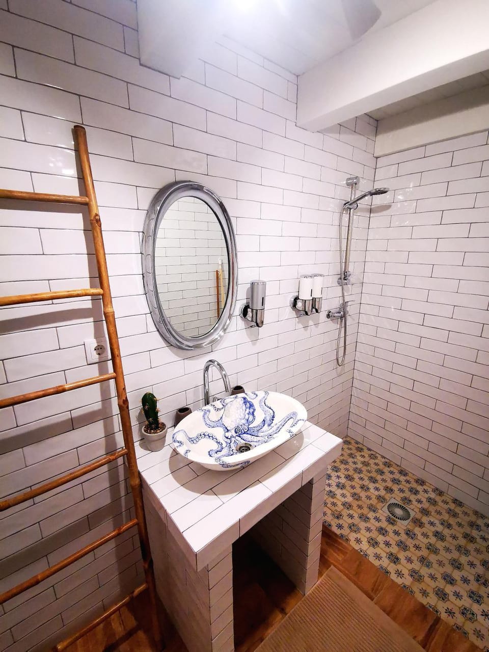 Bathroom, heating, heating