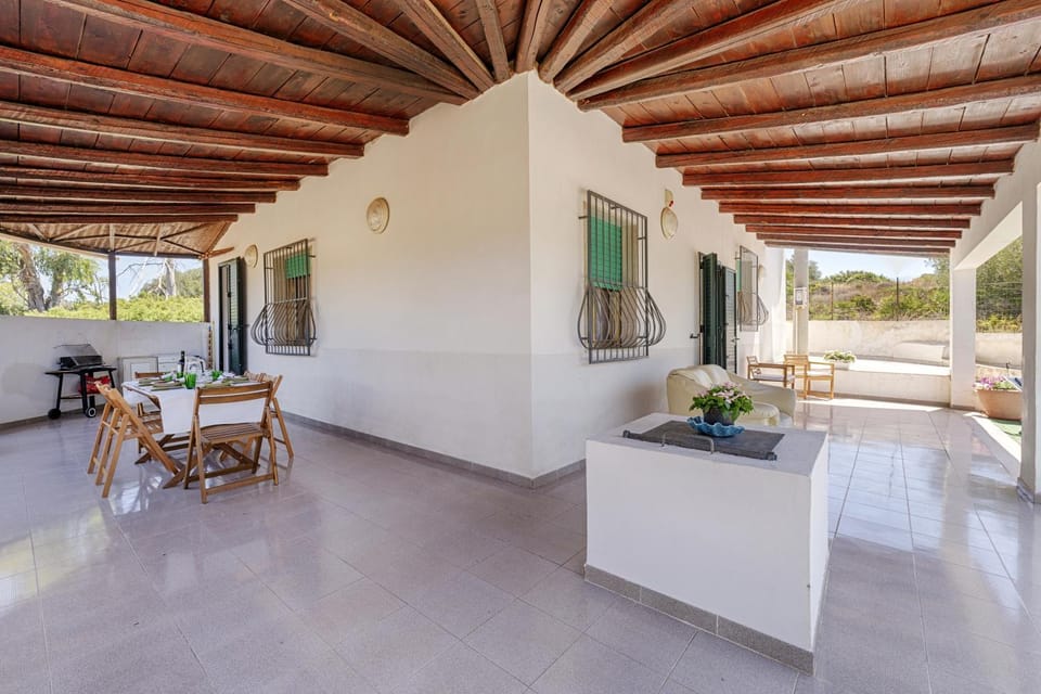 Day, View (from property/room), Balcony/Terrace, Seating area, Dining area
