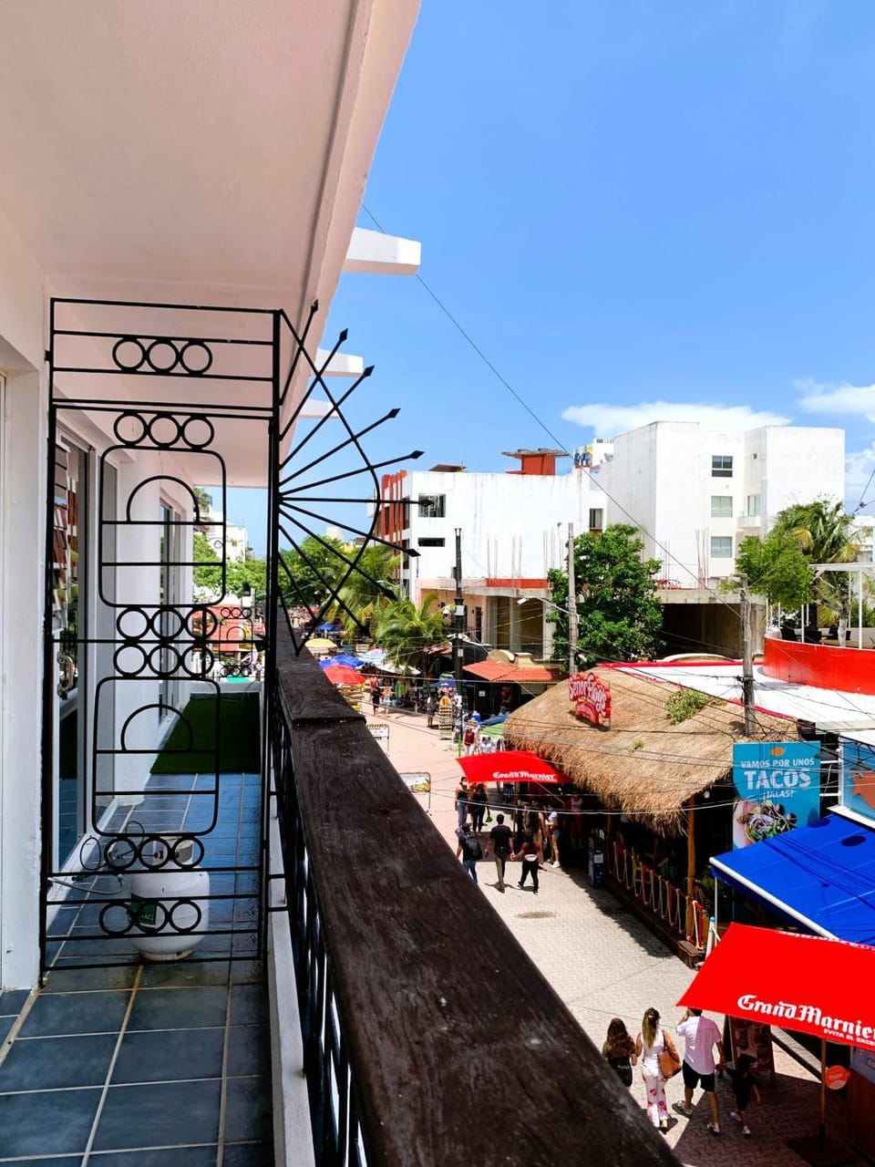Property building, View (from property/room), Balcony/Terrace