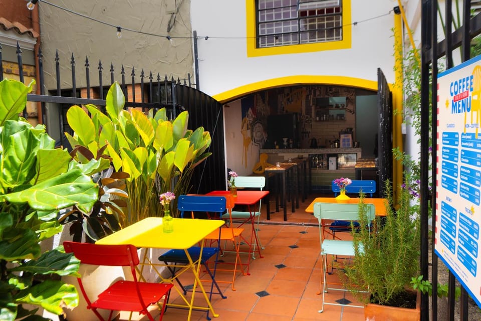 Off site, On-site shops, Balcony/Terrace, Food, Drinks
