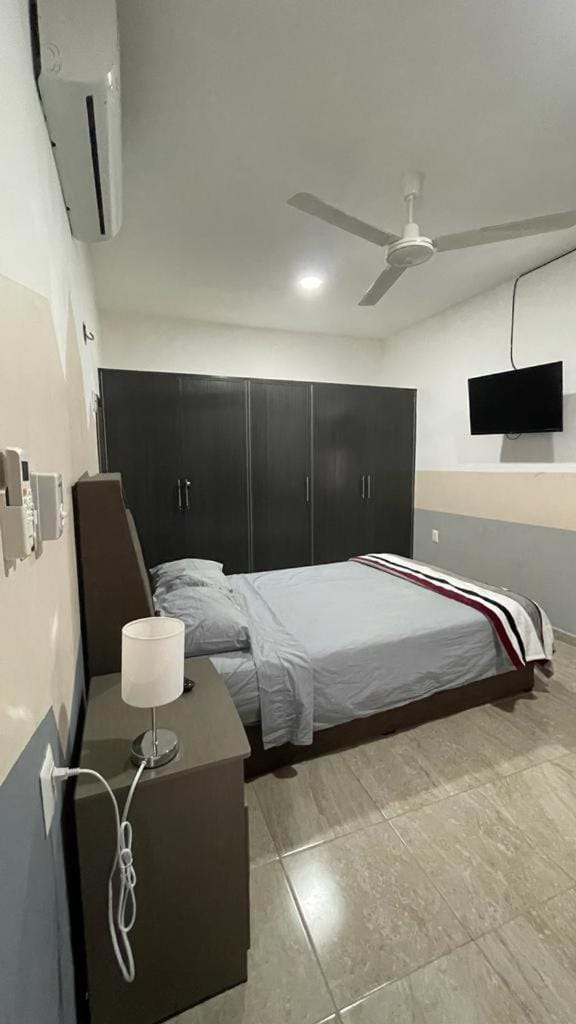 Bed, air conditioner