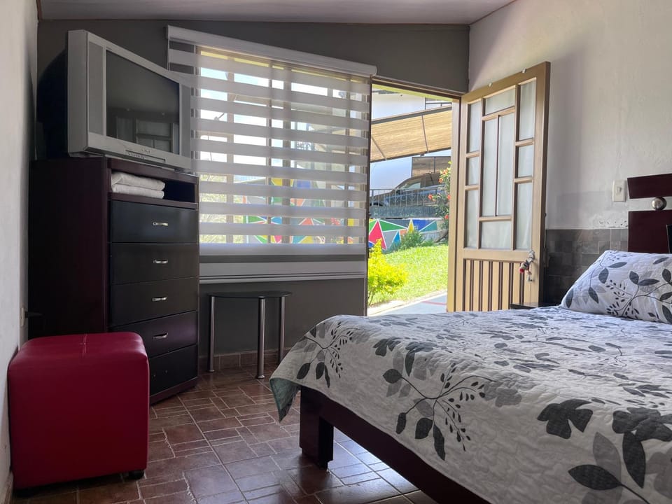 Cabaña Campestre Miraluna Bed and Breakfast in Cundinamarca, Colombia