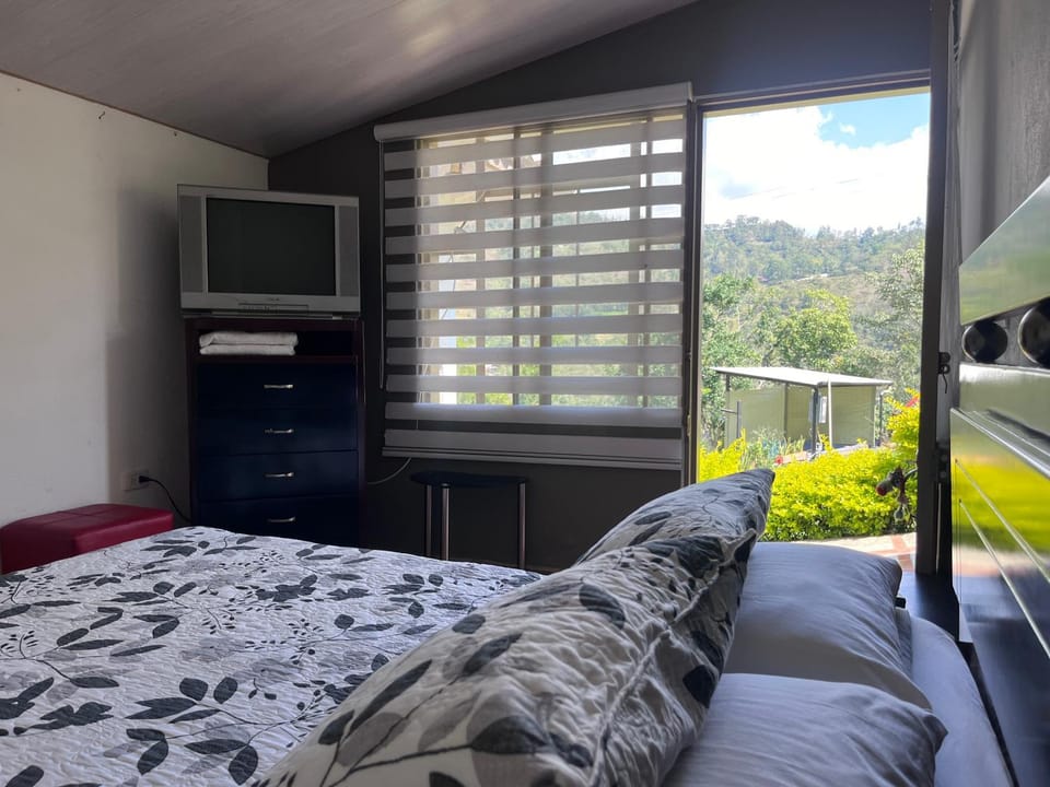 Cabaña Campestre Miraluna Bed and Breakfast in Cundinamarca, Colombia