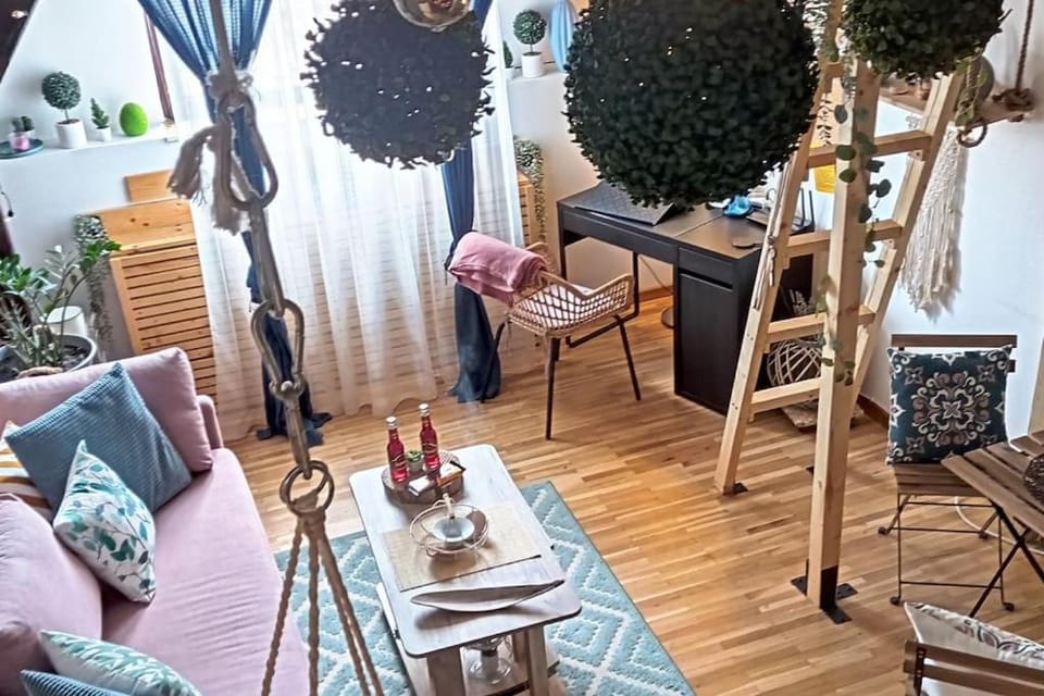 Urban Zen Den 2 Room Condo Apartment in Bucharest