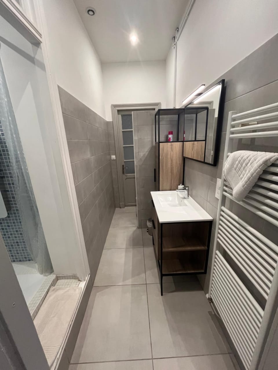 Shower, Bathroom