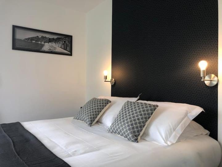 Le Rocher Appart Hôtel Apartment hotel in Normandy