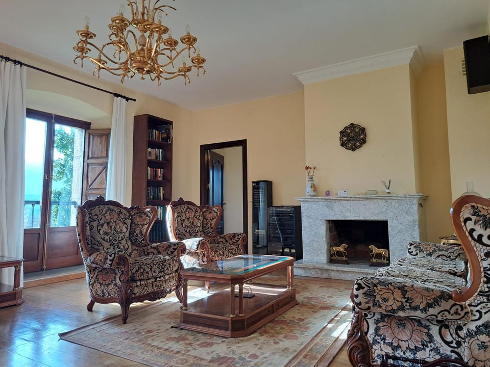 Living room, flat iron