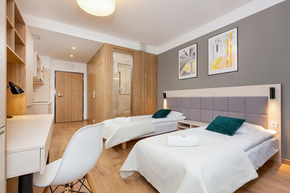 Photo of the whole room, Bedroom