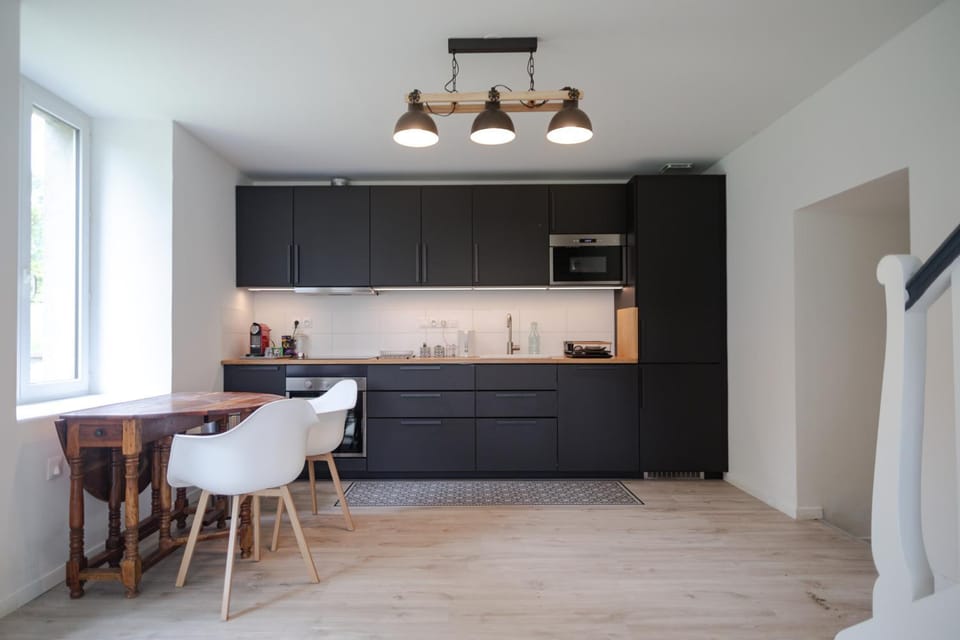 Kitchen or kitchenette, Dining area, dishwasher, minibar, pet friendly, stove