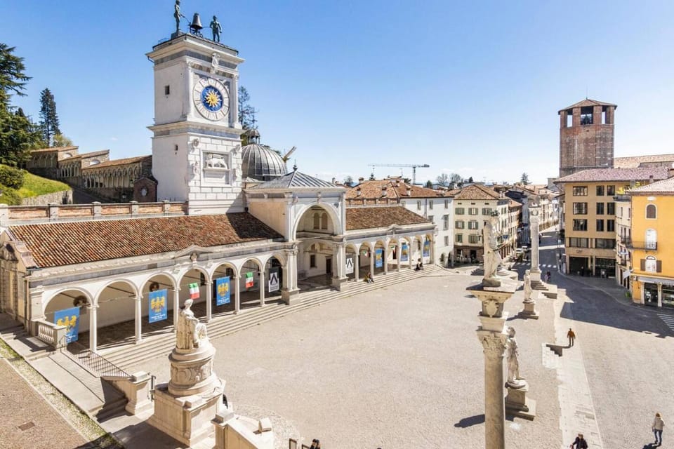 Nearby landmark, City view, Landmark view, Location