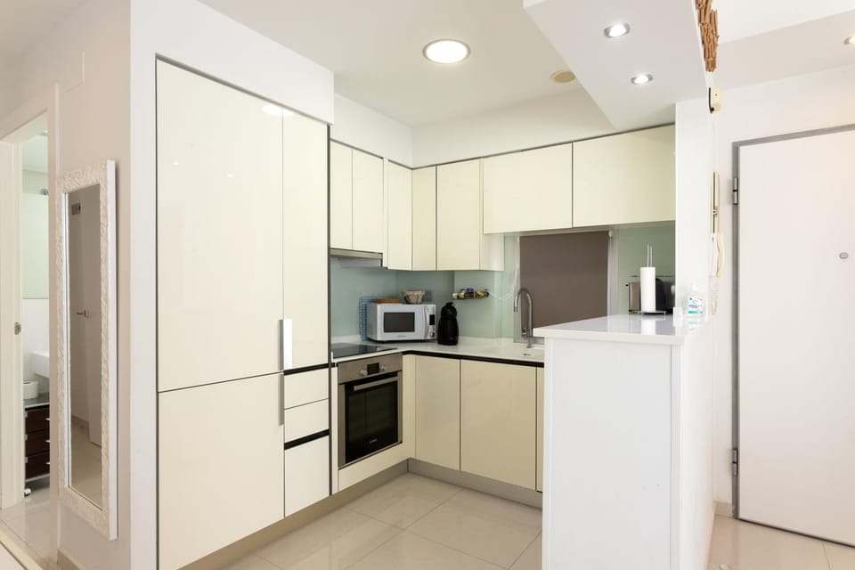 Kitchen or kitchenette, Living room
