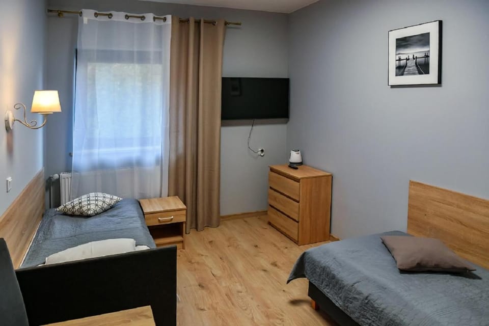 Photo of the whole room, Seating area, hair dresser