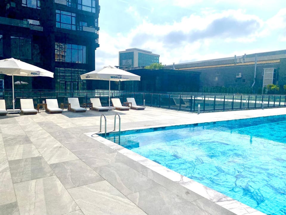 Swimming pool, Swimming pool