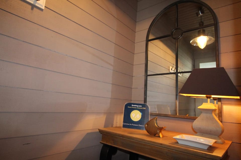 Facade/entrance, Decorative detail