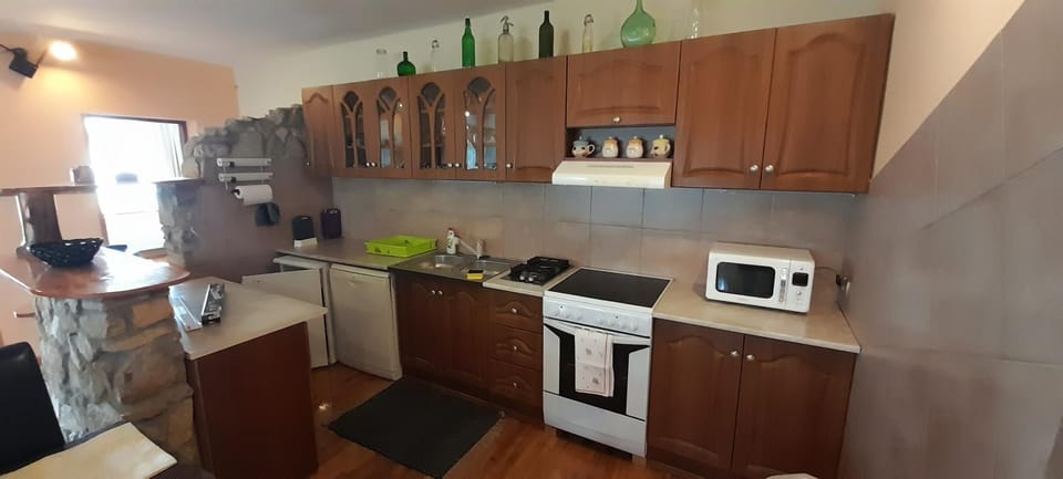 SUNFISH Apartman Apartment in Balatonszárszó