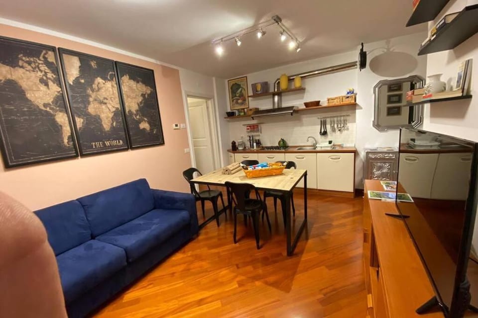 Kitchen or kitchenette, Living room, Dining area