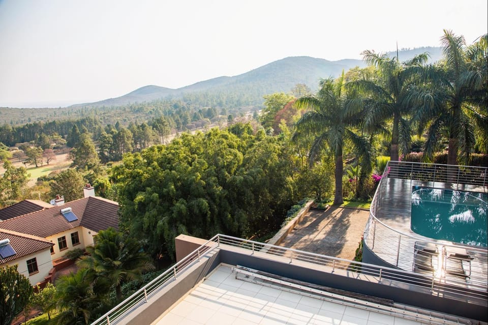Balcony/Terrace, Mountain view, Pool view