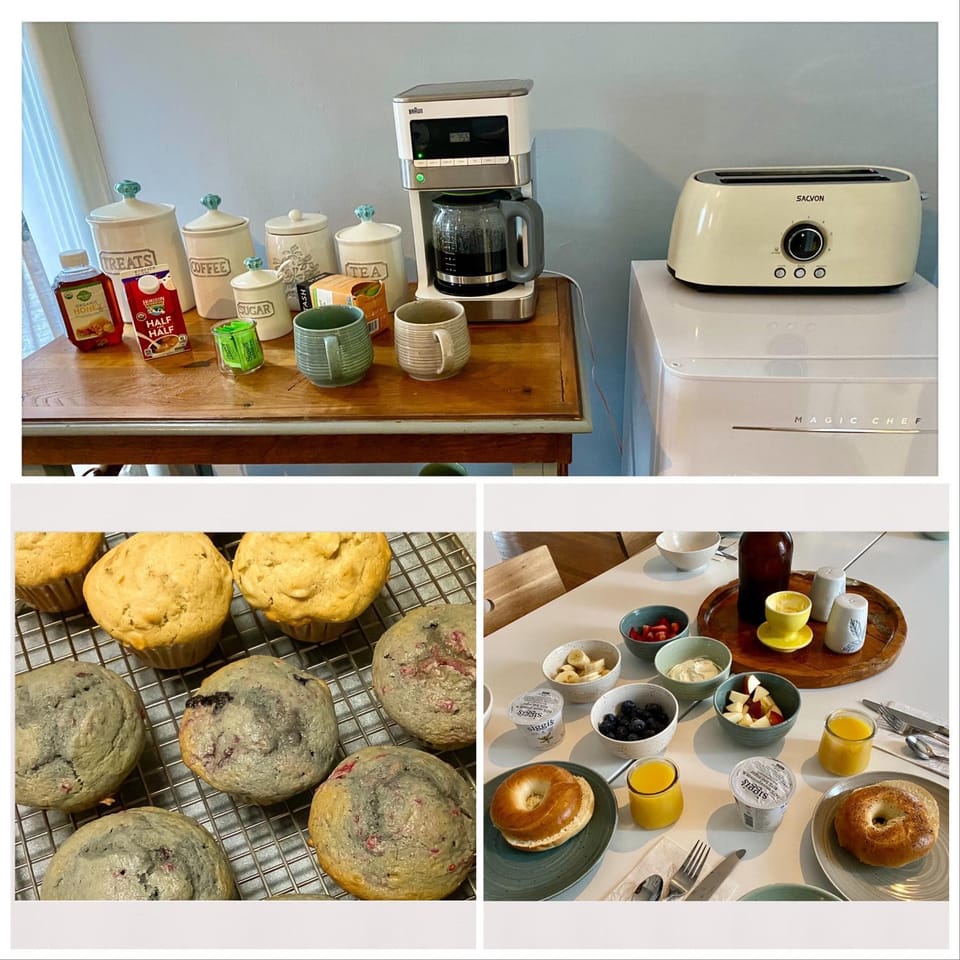 Coffee/tea facilities, Food and drinks, Breakfast