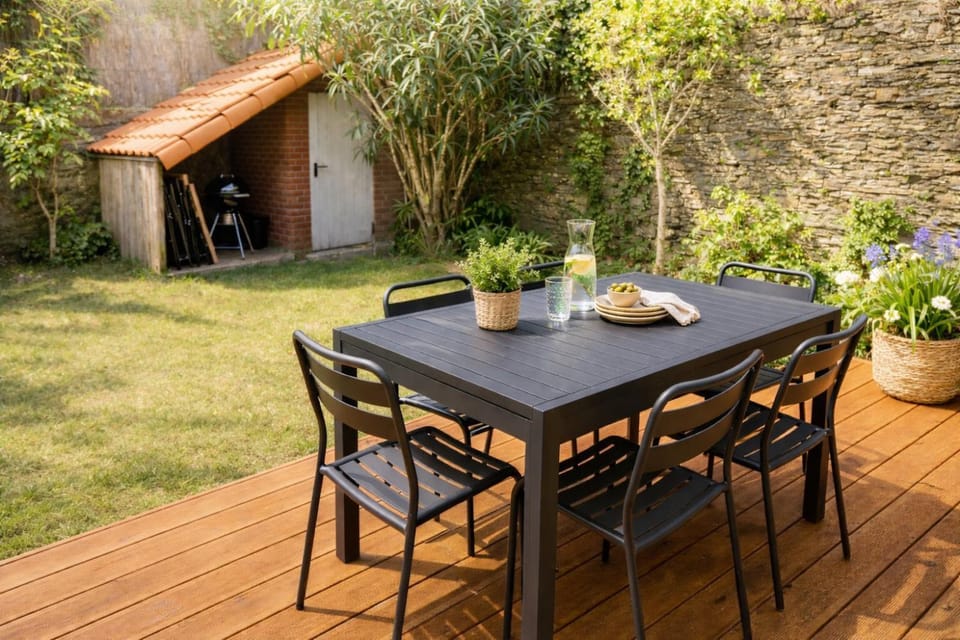 Patio, Garden, Garden, Balcony/Terrace, Dining area, Garden view