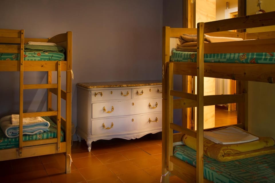 Bedroom, bunk bed