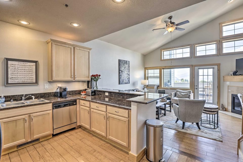 7 Mi to Slopes: Main Street Condo in Dillon House in Dillon