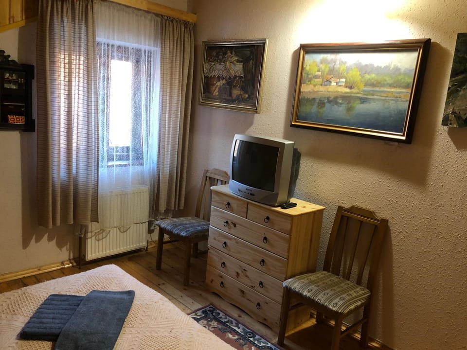 TV and multimedia, Photo of the whole room, Bedroom, Garden view, Mountain view, Mountain view, Family, Inner courtyard view