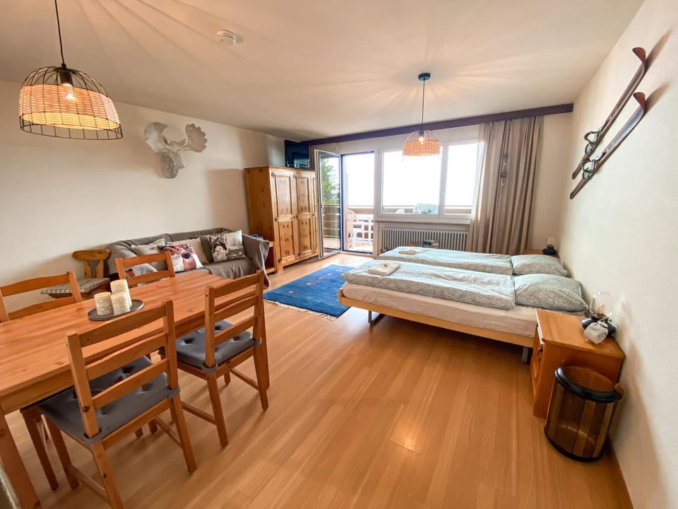 Living room, Dining area, Bedroom