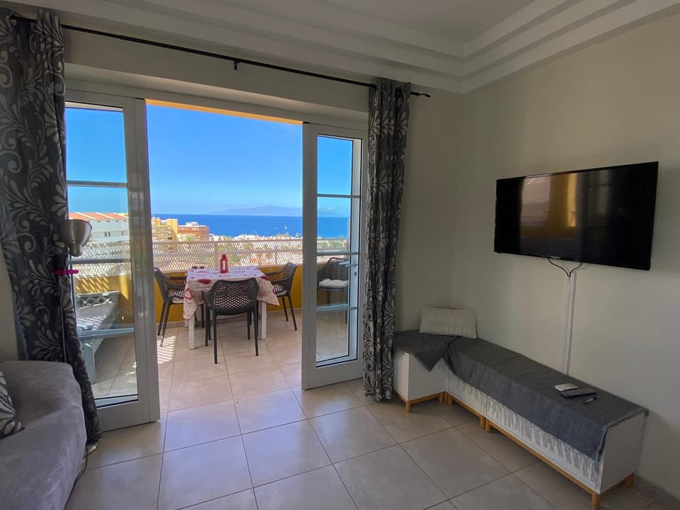 View (from property/room), Photo of the whole room, Pool view, Sea view