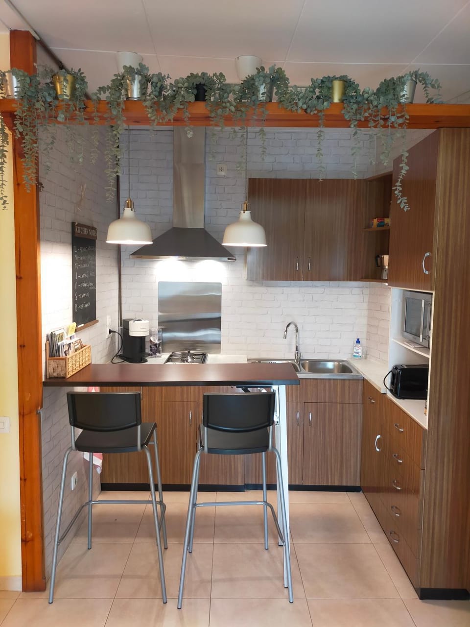Kitchen or kitchenette