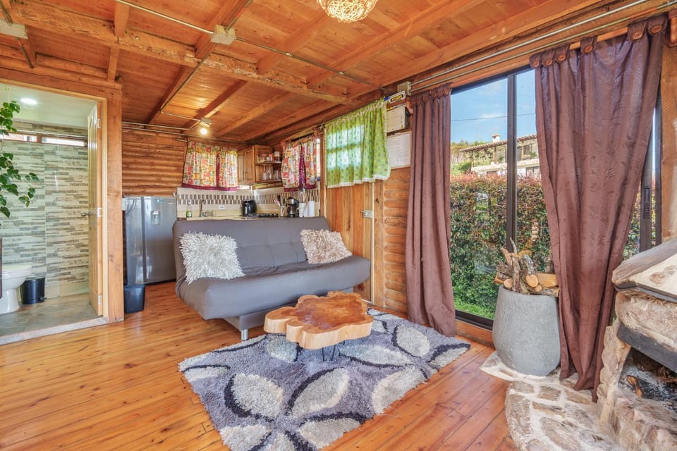 Luz del bosque, chalet con jacuzzi y chimenea en Santa Elena Chalet in Antioquia