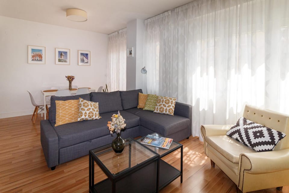 Living room, Lounge or bar