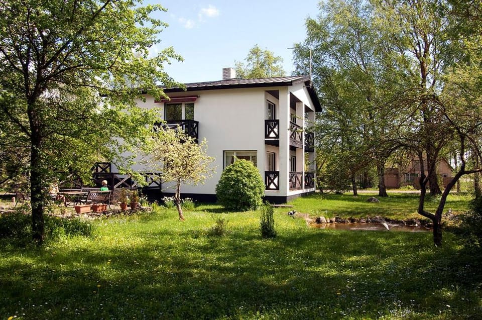 Facade/entrance, Inner courtyard view