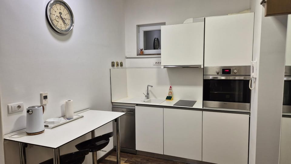 Cozy apartment in the center of Belgrade - living room, bedroom and bathroom Apartment in Belgrade