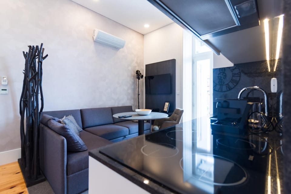 Kitchen or kitchenette, Living room, Dining area