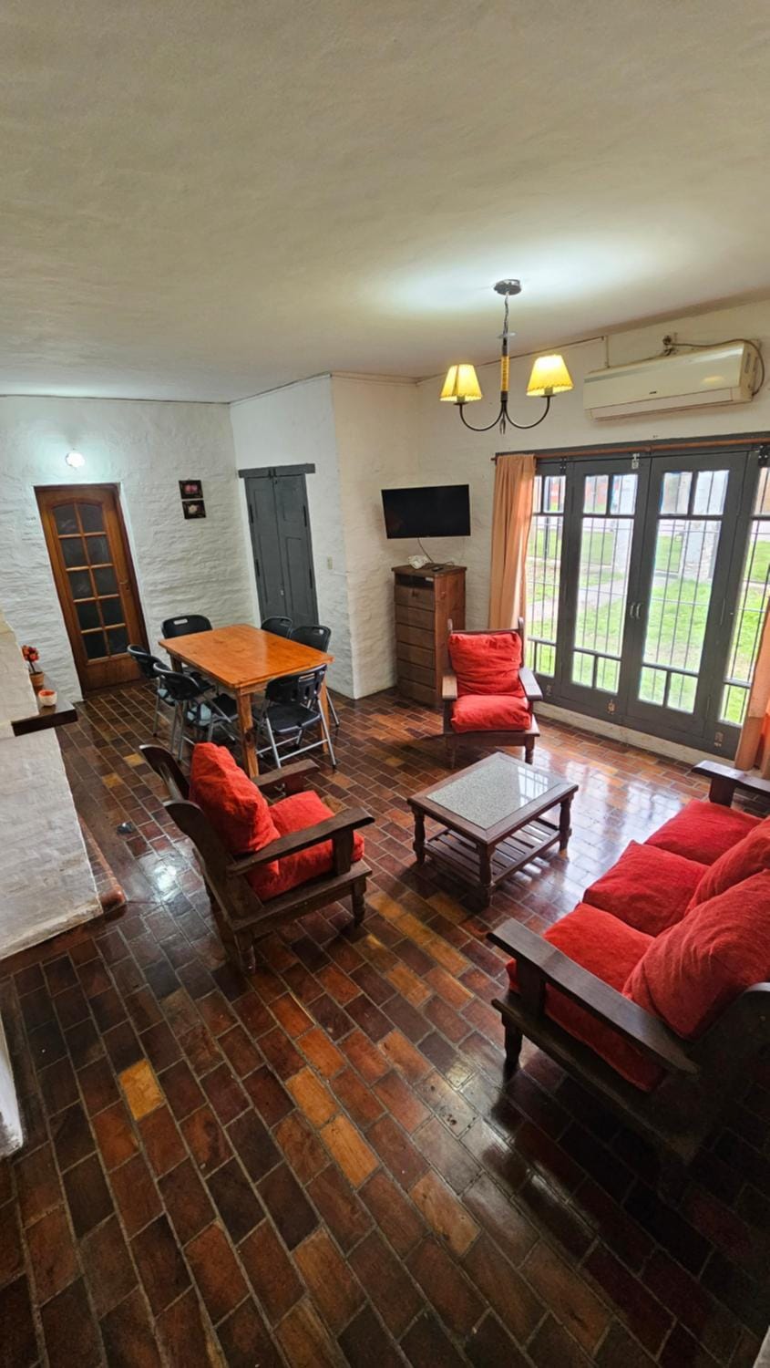 Communal lounge/ TV room, TV and multimedia, Living room, Seating area