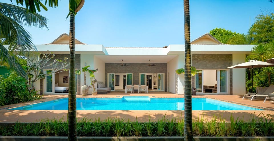 Property building, Swimming pool