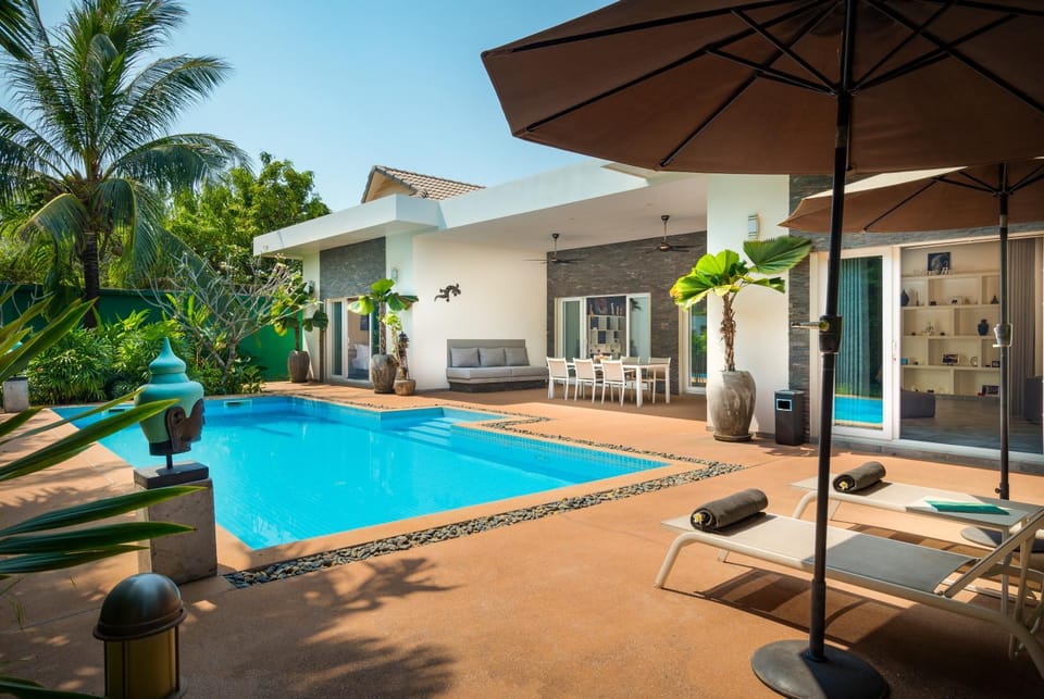 Property building, Swimming pool