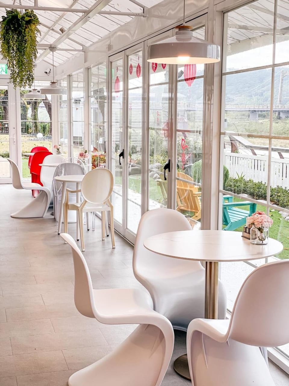 Restaurant/places to eat, Restaurant/places to eat