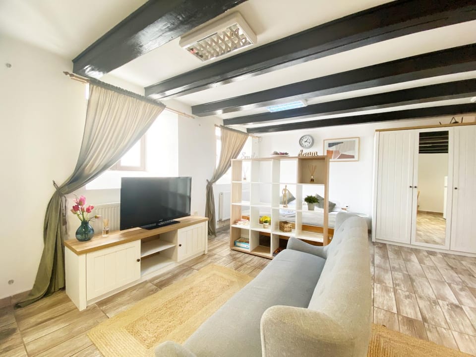 TV and multimedia, Seating area