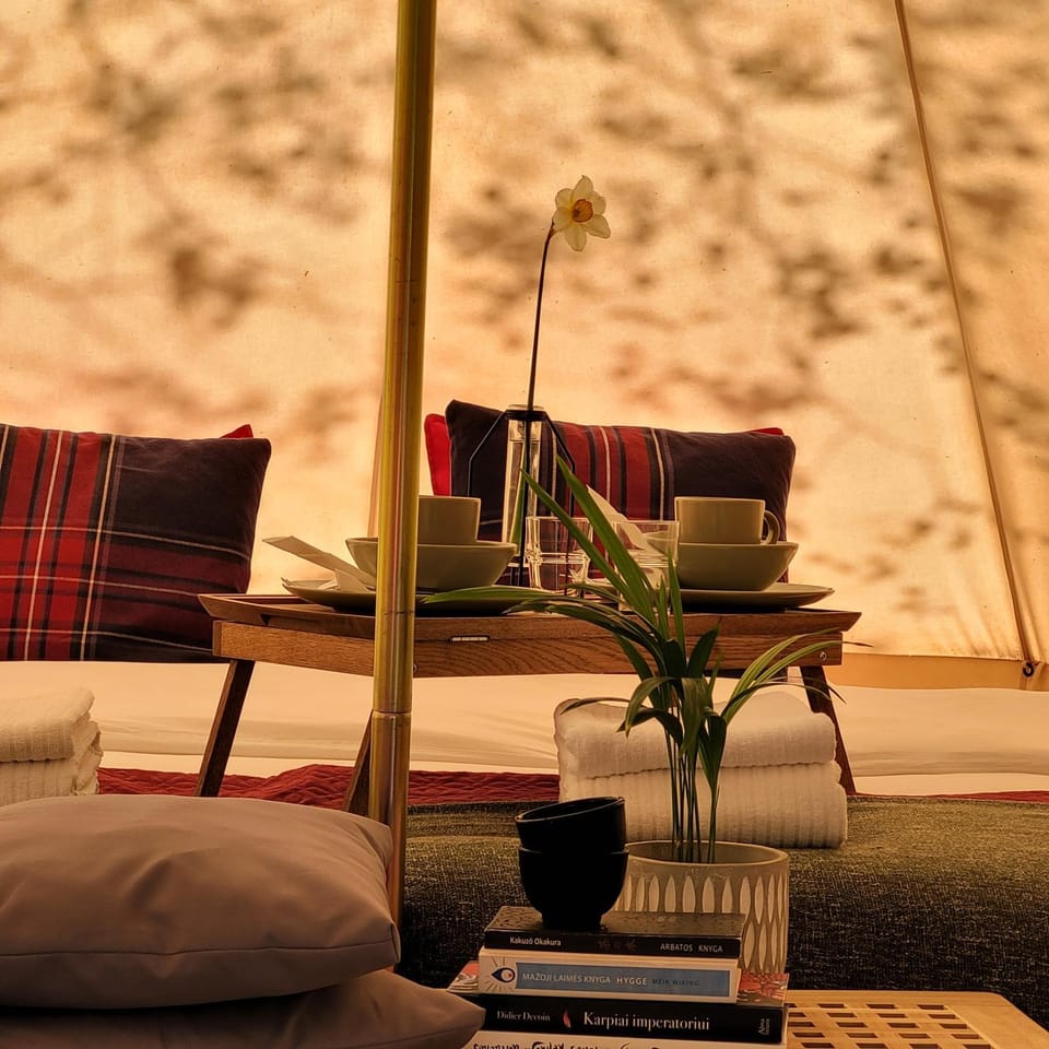 Property building, Bedroom, Breakfast