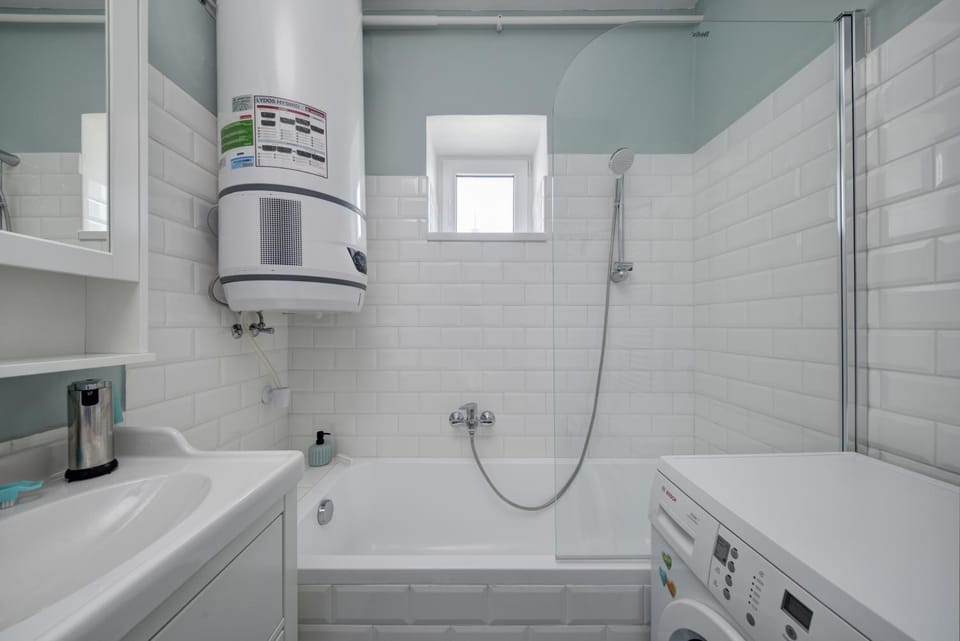 Bathroom, Bath