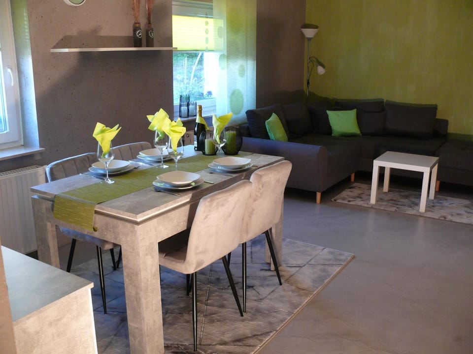 Living room, Dining area