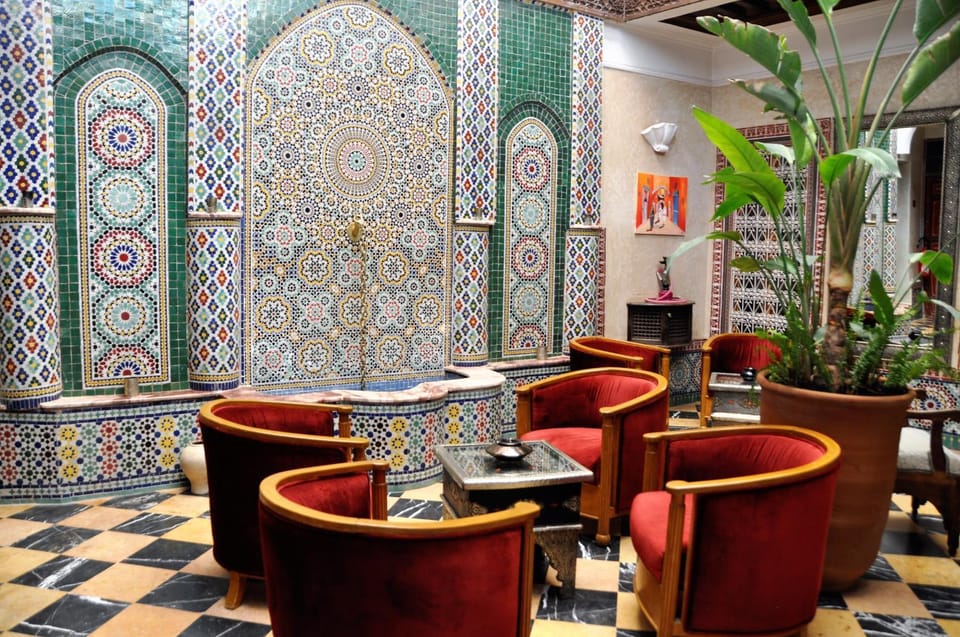 Lounge or bar, Decorative detail