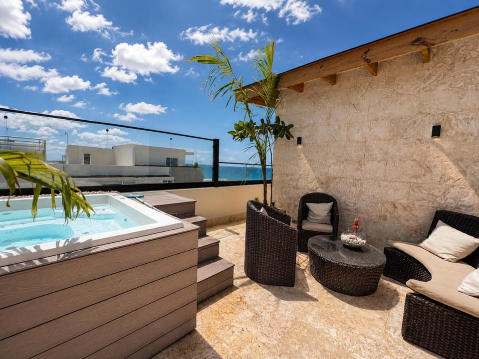 Hot Tub, Open Air Bath, Open Air Bath