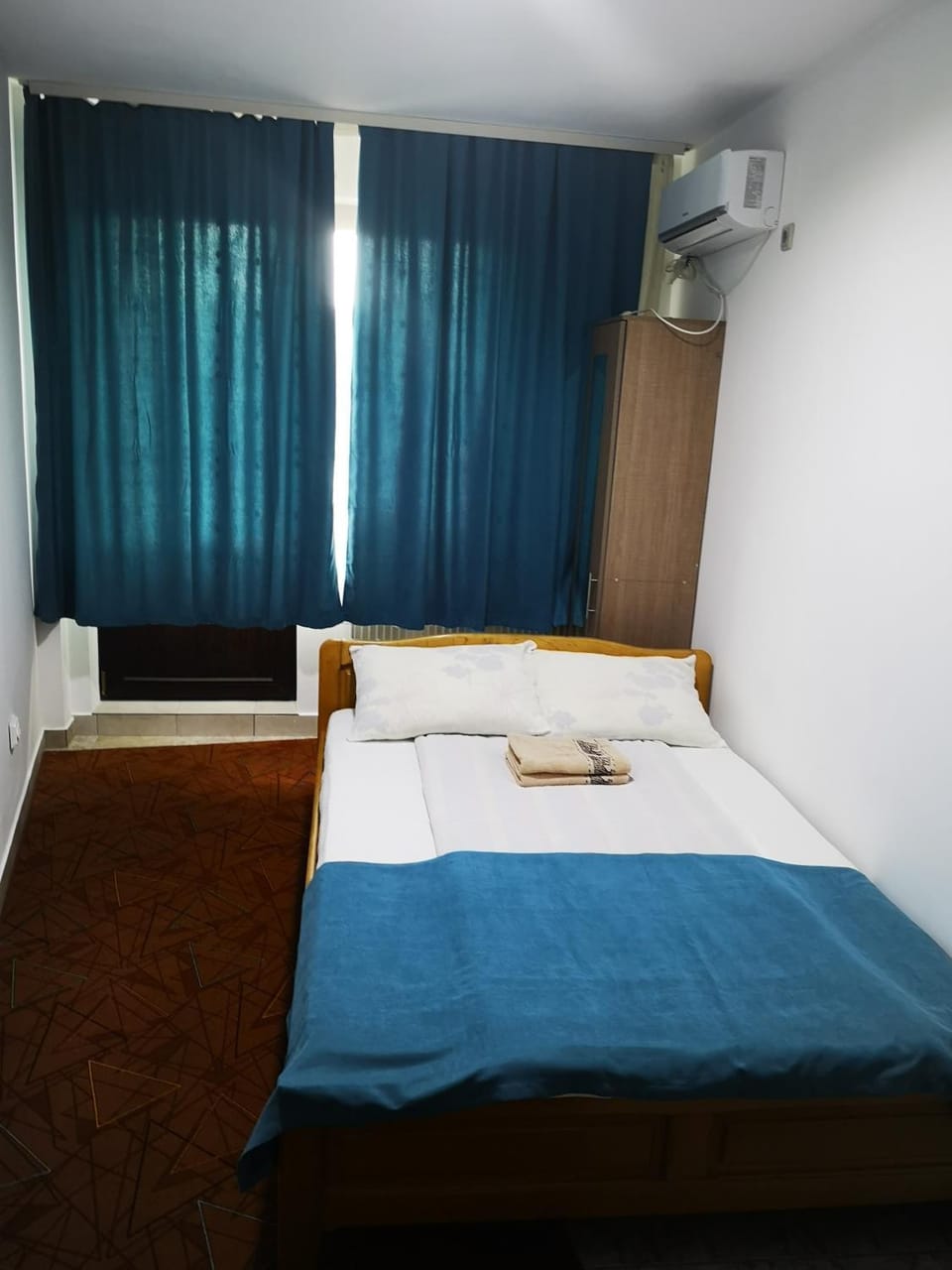 Pensiunea Mikelis International Bed and Breakfast in Romania