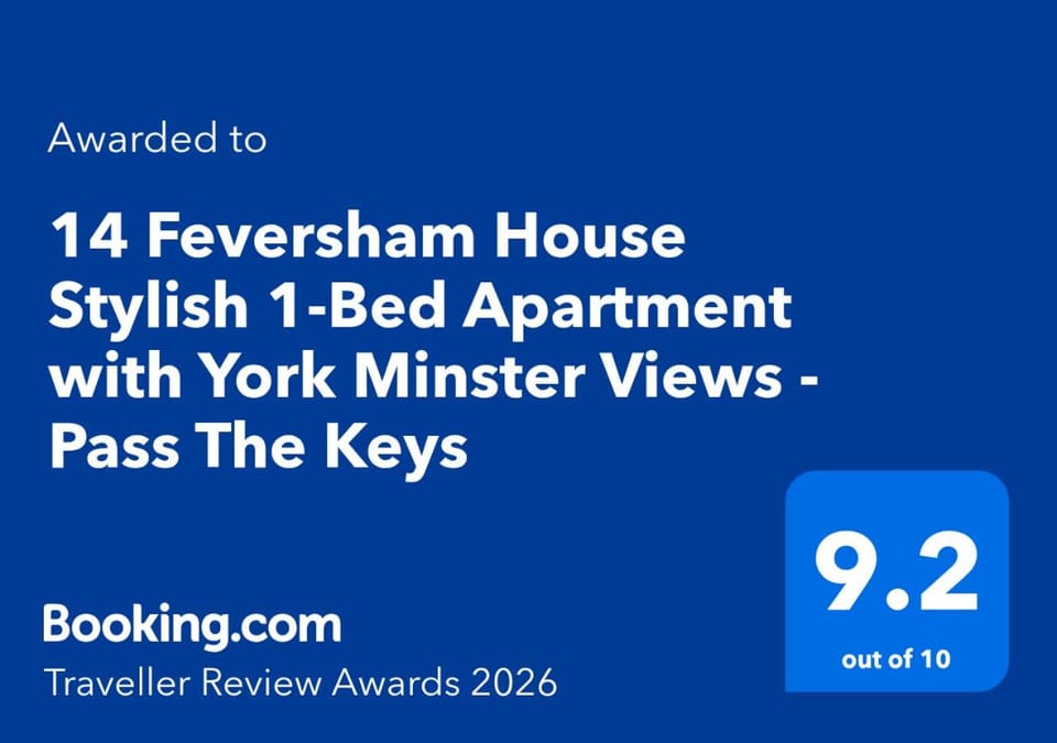 14 Feversham House Stylish 1-Bed Apartment with York Minster Views - Pass The Keys Apartment in York