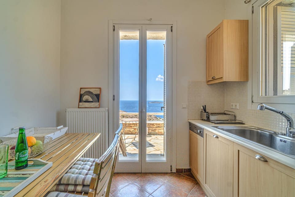 Natural landscape, Kitchen or kitchenette, Sea view, stove