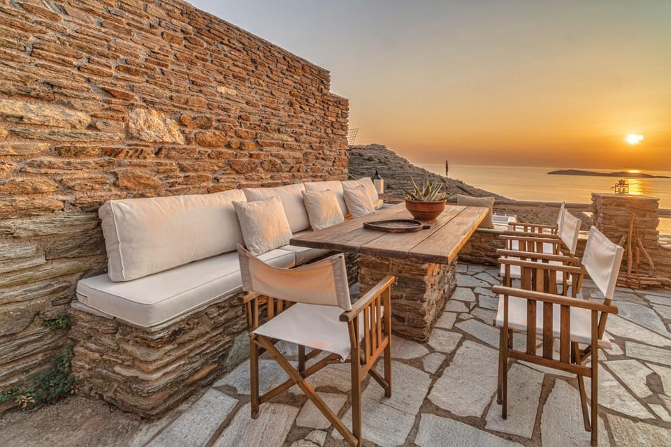 Property building, Natural landscape, View (from property/room), Balcony/Terrace, Seating area, Sea view, Sunset