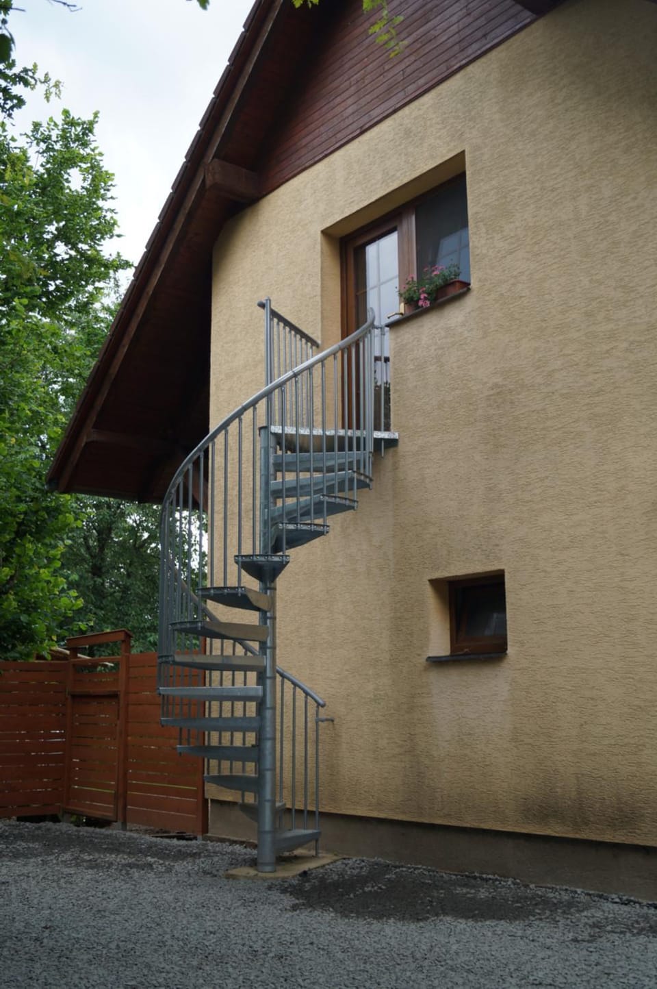 Property building, Facade/entrance, Parking