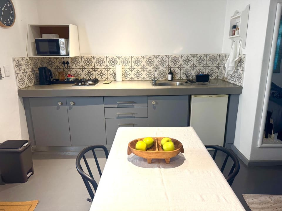Open Room Comfort Apartment in Cape Town